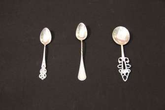 Cucharas, cucharones antiguas de plata pura