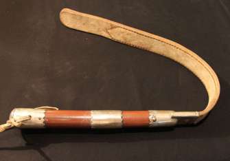 tool to punish the animal, Talero, rebenque, azote.