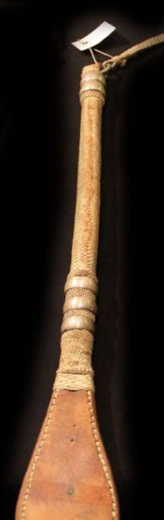 tool to punish the animal, Talero, rebenque, azote.