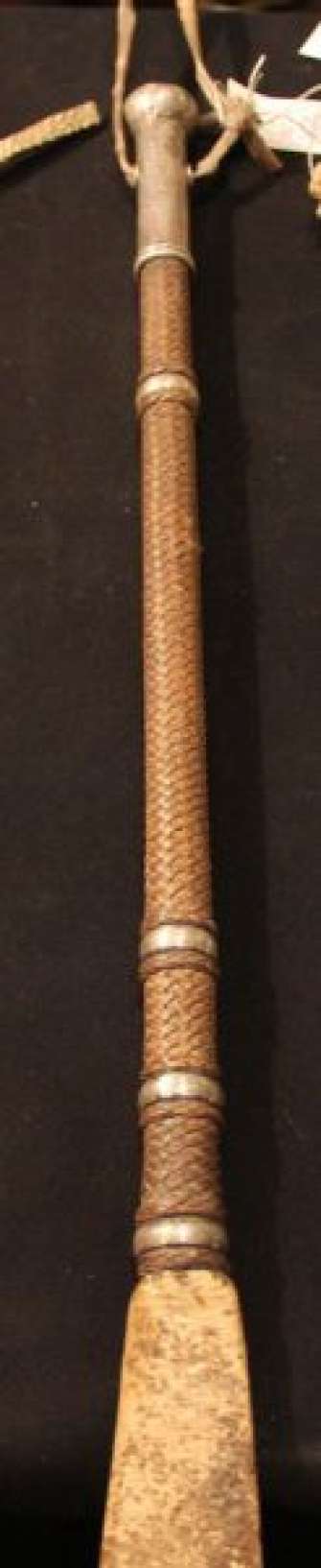 tool to punish the animal, Talero, rebenque, azote.
