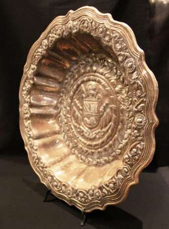 Colonial plate